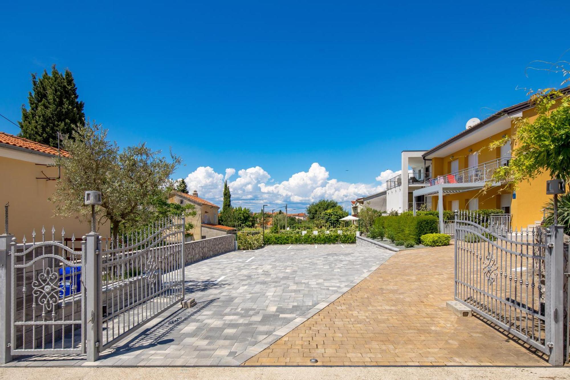 Appartments Adriatic Omišalj Εξωτερικό φωτογραφία
